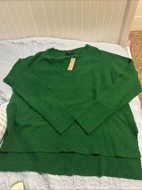 J. Crew Kelly Green V-Neck Wool Sweater